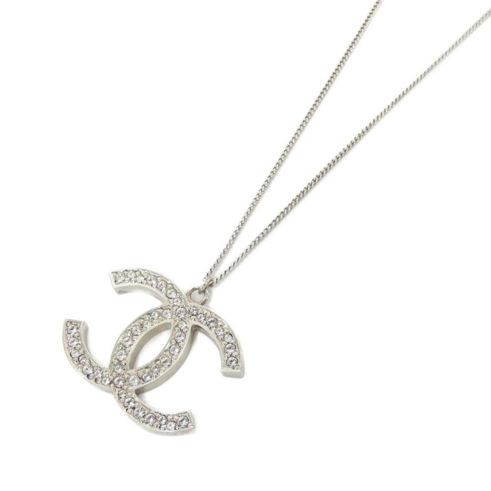 CHANEL White Necklace
